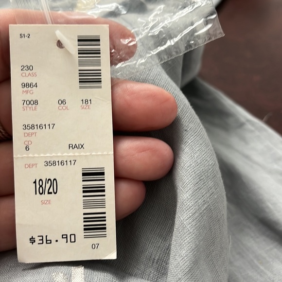 The Dahlia by Avenue - Picture 7 of 8